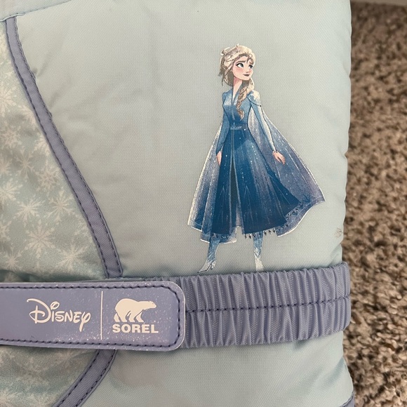 Sorel Frozen II Winter Boots size 7 - BNIB - Picture 2 of 4